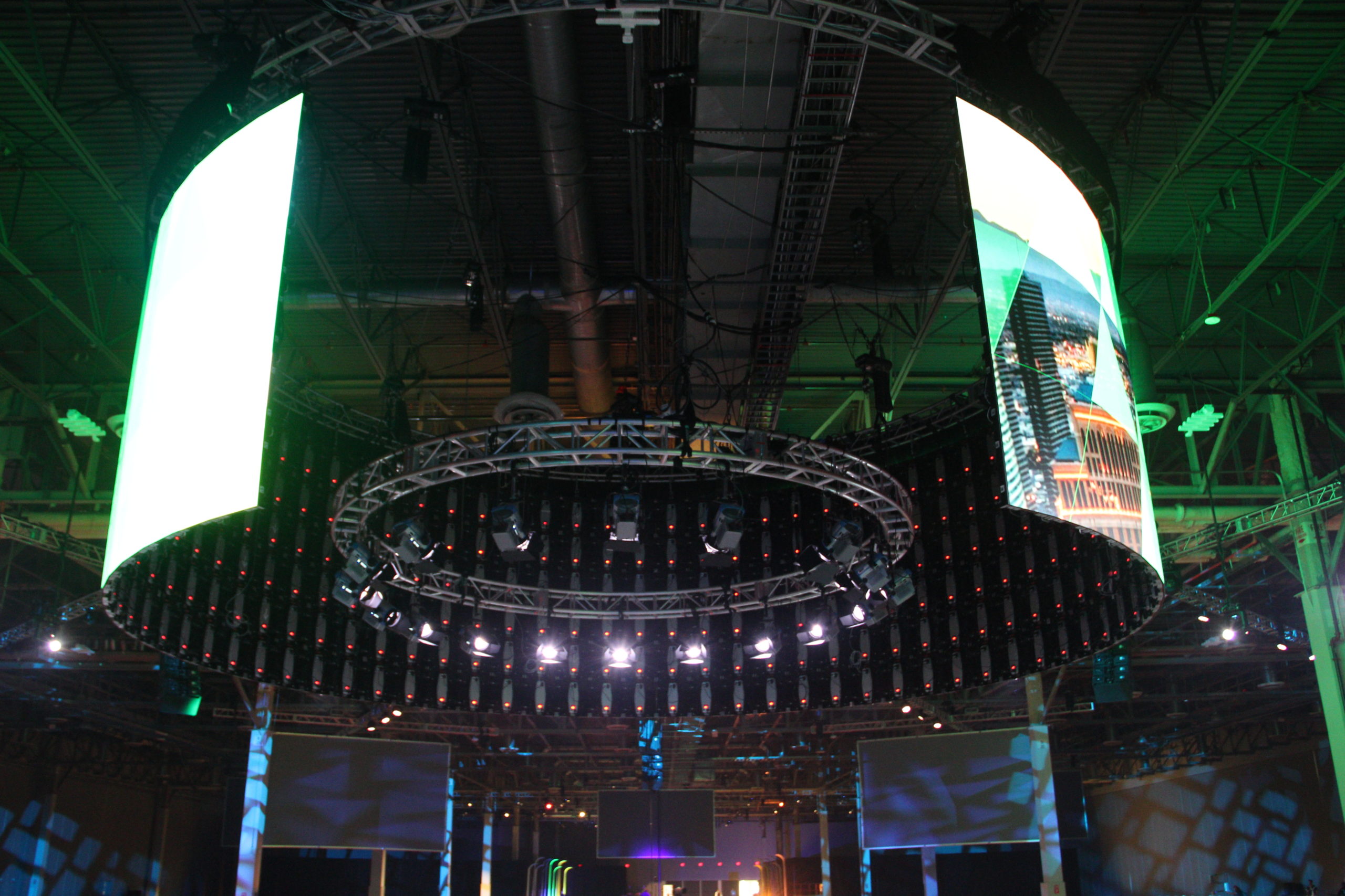 Center hung curved screens